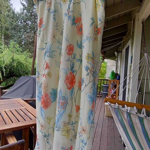 Gorgeous, Springy Multi-Colored Lined Flared Skirt - Picture 3 of 6